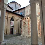 A Due Passi Da Burcina Lägenhet *