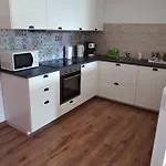 A Due Passi Da Burcina Apartmán